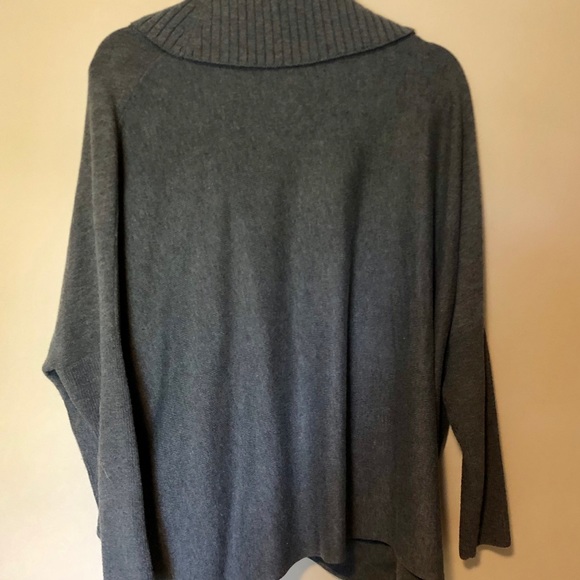 Calvin Klein Cape/Poncho - Picture 4 of 5